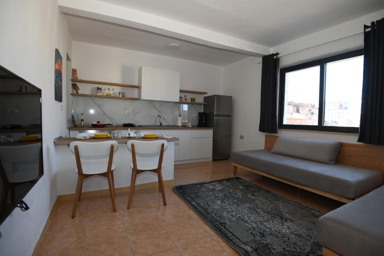 Rondine Studio Apartment Tiranë Luaran gambar