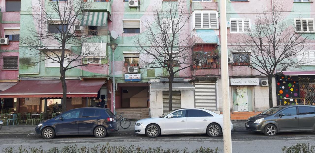 Rondine Studio Apartment Tiranë Luaran gambar